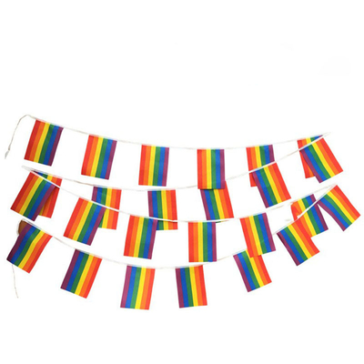 De decoratieve LGBT-Regenboog Pride Bunting Flying Style van de Vlagpolyester