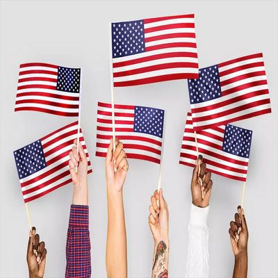 Gepersonaliseerde Handbediende Amerikaanse Vlaggen Gebreide Polyester met Witte Pool